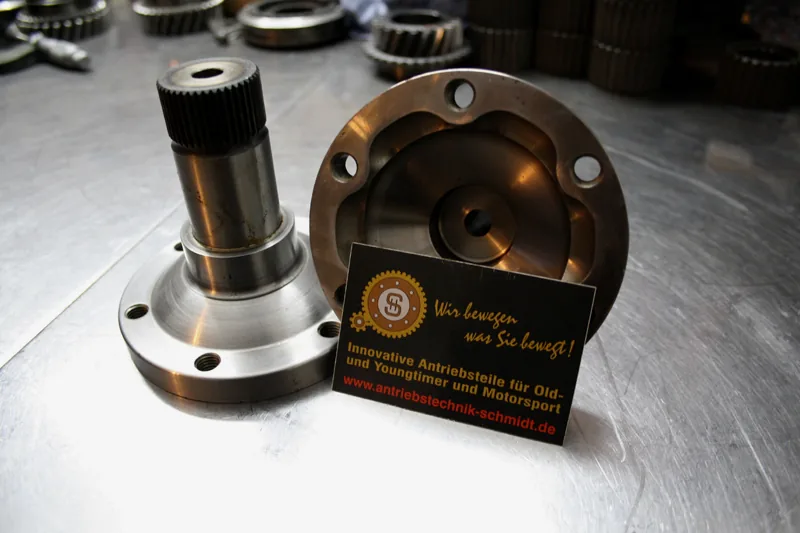 Remanufactured stub axle for the Porsche 915 gearbox