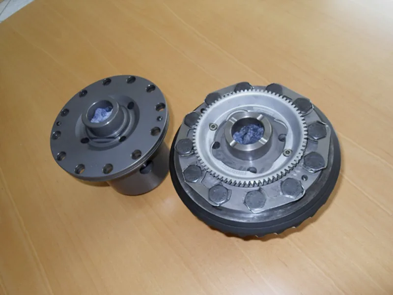 Disassembled limited-slip unit: housing and clutch pack